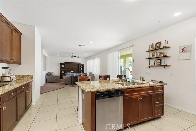 Detail Gallery Image 16 of 36 For 37066 Whispering Hills Dr, Murrieta,  CA 92563 - 5 Beds | 3 Baths
