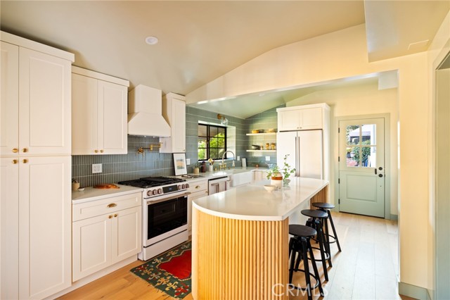 Detail Gallery Image 14 of 59 For 1578 Morada Pl, Altadena,  CA 91001 - 4 Beds | 3 Baths