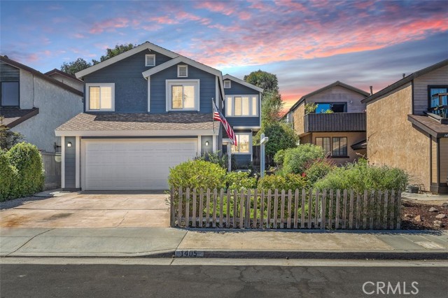 1405 Lakeside Lane, Huntington Beach CA: https://media.crmls.org/medias/ab1fe3ad-4249-449e-9b2d-fd65354a8d0b.jpg