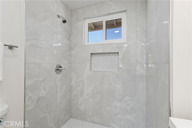 1722 Mitchell Avenue, Tustin CA: https://media.crmls.org/medias/ab1ff04c-bb76-49a0-be72-48d0bc337e59.jpg