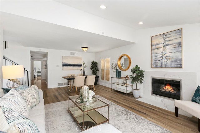 Detail Gallery Image 11 of 44 For 63 Seacrest Ct, Long Beach,  CA 90803 - 4 Beds | 3 Baths
