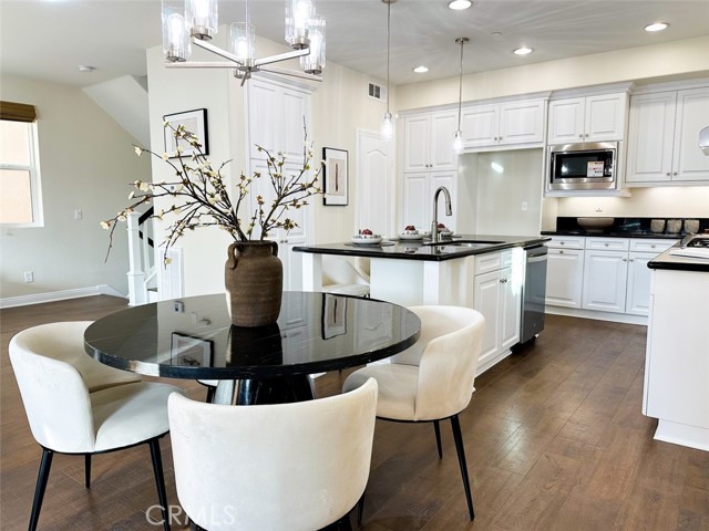 20304 Estuary Lane, Newport Beach CA: https://media.crmls.org/medias/ab20a46b-7c83-4ef0-8217-96a4d21e0c48.jpg
