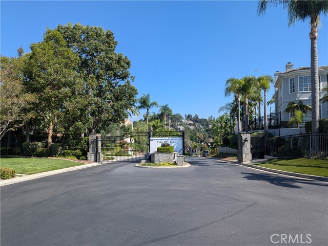 Detail Gallery Image 2 of 47 For 19672 Vista Del Valle, North Tustin,  CA 92705 - 4 Beds | 2/1 Baths