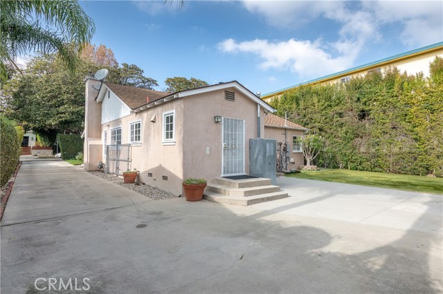 Detail Gallery Image 19 of 27 For 4182 Greenbush, Sherman Oaks,  CA 91423 - 3 Beds | 2 Baths