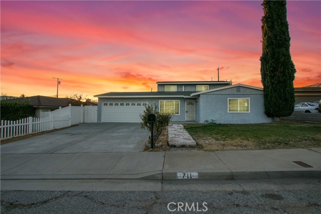 Detail Gallery Image 3 of 41 For 711 N 17th St, Banning,  CA 92220 - 4 Beds | 2/1 Baths