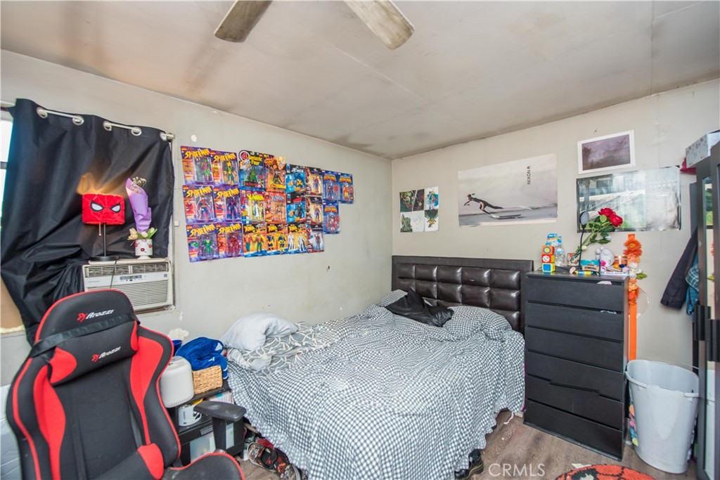 https://media.crmls.org/medias/ab22c1c0-5806-4c5d-b030-78fd16875c14.jpg?preset=X-Large