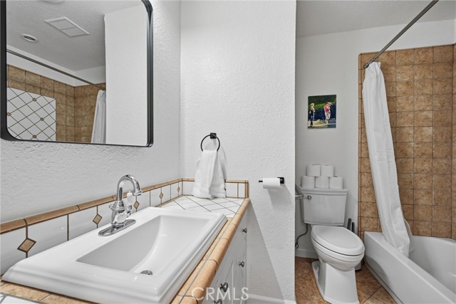 Detail Gallery Image 24 of 46 For 19453 Mountain Meadow North, Hidden Valley Lake,  CA 95467 - 3 Beds | 2 Baths