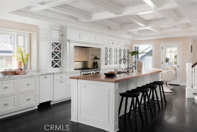 Detail Gallery Image 36 of 69 For 125 Kings Pl, Newport Beach,  CA 92663 - 5 Beds | 6/1 Baths