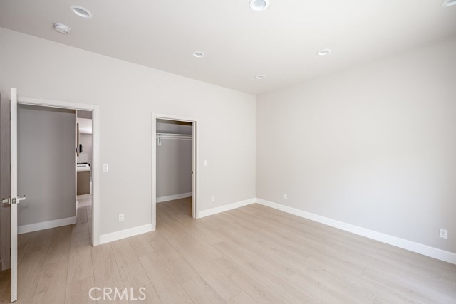 Detail Gallery Image 8 of 17 For 6148 Morella Ave, North Hollywood,  CA 91606 - 2 Beds | 2 Baths