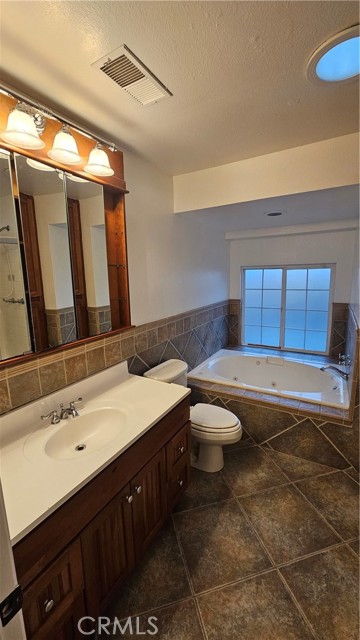 Detail Gallery Image 13 of 18 For 141 Pleasant View Ave, Colton,  CA 92324 - 2 Beds | 2 Baths