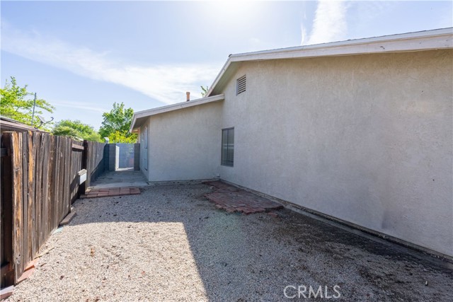 Detail Gallery Image 8 of 25 For 37255 E 28th, Palmdale,  CA 93550 - 3 Beds | 2 Baths