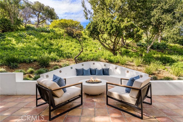 24743 Vantage Point Terrace, Malibu CA: https://media.crmls.org/medias/ab259fc5-7a31-4c2c-b142-c2b6799420b6.jpg