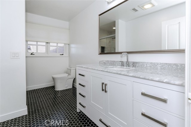 Detail Gallery Image 58 of 74 For 6037 Little Oak Ln, Woodland Hills,  CA 91367 - 5 Beds | 5 Baths