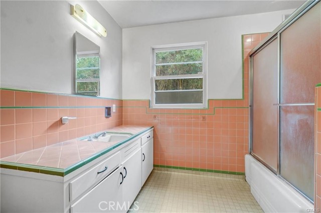 Detail Gallery Image 16 of 24 For 2007 Glenneyre St, Laguna Beach,  CA 92651 - 2 Beds | 2 Baths