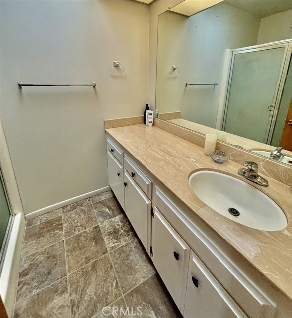 Detail Gallery Image 8 of 14 For 1121 W Mayberry Ave, Hemet,  CA 92543 - 2 Beds | 2 Baths