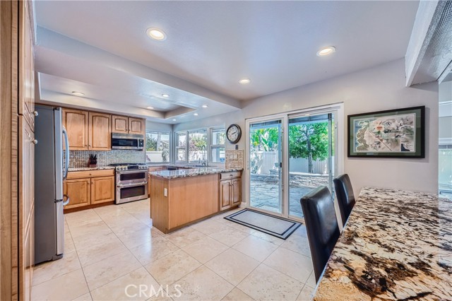 Detail Gallery Image 20 of 48 For 4048 Mistral Dr, Huntington Beach,  CA 92649 - 4 Beds | 2/1 Baths