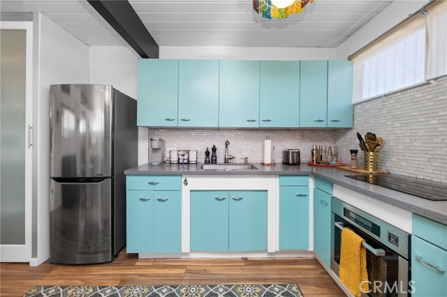 Image 8 of 41 For 1111 Palm Canyon Drive 202