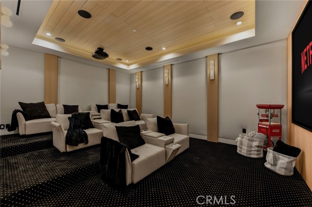 Detail Gallery Image 10 of 36 For 16252 Addison St, Encino,  CA 91436 - 7 Beds | 7/1 Baths