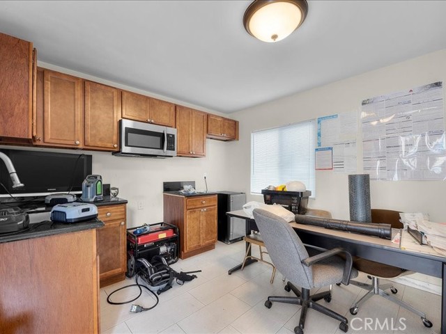 4637 Marine Avenue, Lawndale CA: https://media.crmls.org/medias/ab27e975-3677-480d-8bae-f875188261c3.jpg