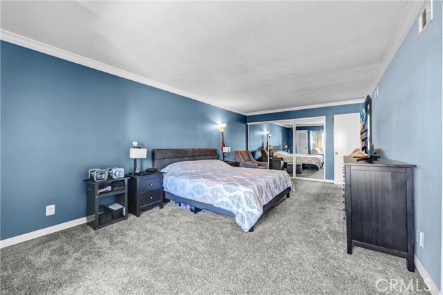 Detail Gallery Image 23 of 35 For 984 W Riverside Dr, Burbank,  CA 91506 - 3 Beds | 3 Baths