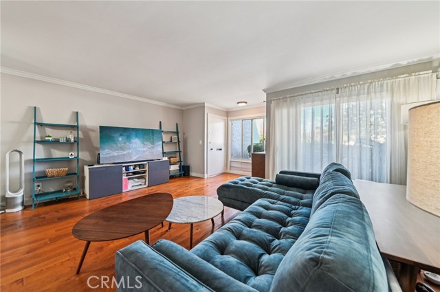 641 Prospect Avenue, Redondo Beach, California 90277, 1 Bedroom Bedrooms, ,1 BathroomBathrooms,Residential,For Sale,Prospect,SB25233128