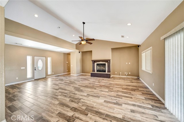 Detail Gallery Image 8 of 65 For 7315 W Avenue A8, Lancaster,  CA 93536 - 3 Beds | 3 Baths