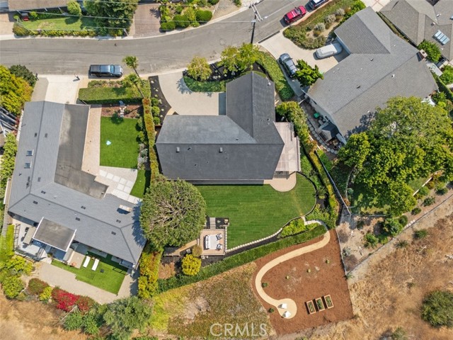 1056 Madison Place, Laguna Beach CA: https://media.crmls.org/medias/ab2b10fc-4868-487a-bc3e-1e0f59d64f98.jpg