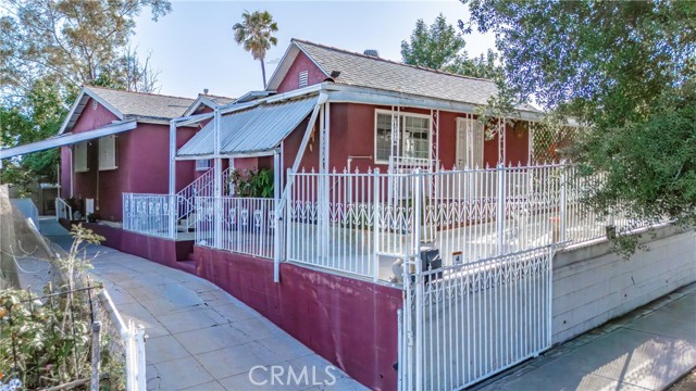 2718 E 7th Street, Los Angeles CA: https://media.crmls.org/medias/ab2b92f8-f2f8-480a-ba04-c205e989e1eb.jpg