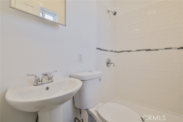 Detail Gallery Image 24 of 56 For 8932 Orchard, Los Angeles,  CA 90044 - – Beds | – Baths