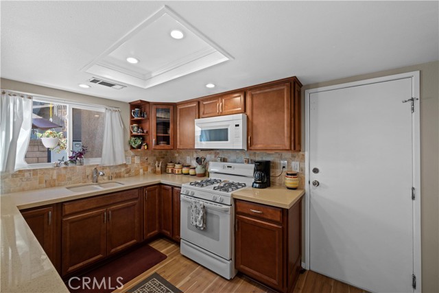 4492 Apricot Road, B photo 8