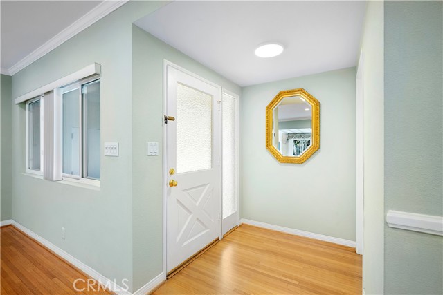 Detail Gallery Image 3 of 34 For 841 Irving, Burbank,  CA 91504 - 3 Beds | 2 Baths