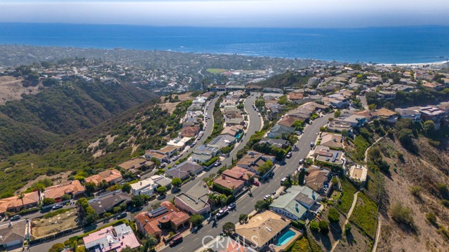 Detail Gallery Image 27 of 35 For 1564 Skyline Dr, Laguna Beach,  CA 92651 - 3 Beds | 3 Baths