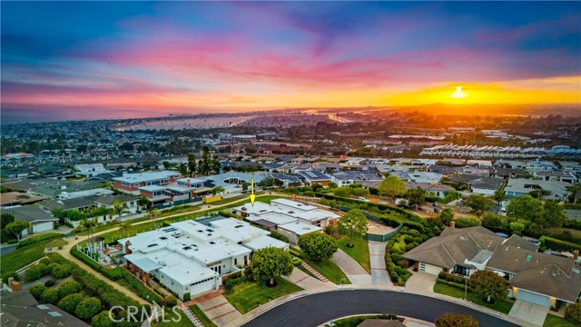 21 Beachcomber Drive, Corona del Mar CA: https://media.crmls.org/medias/ab2d8b25-6a48-4015-94d9-da3aba6f57b7.jpg