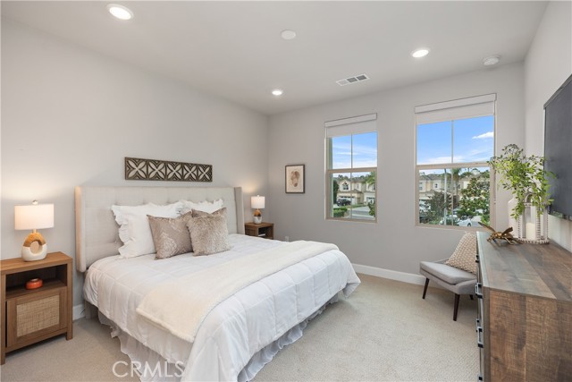 Detail Gallery Image 18 of 33 For 19203 Tideline Ct., Huntington Beach,  CA 92648 - 4 Beds | 2/1 Baths