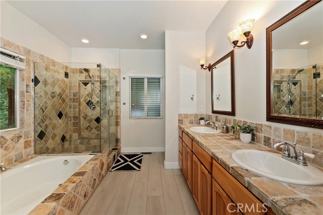 24586 Horst Drive, Crestline CA: https://media.crmls.org/medias/ab2f74ed-4a6e-415a-8127-e5856d6de3c6.jpg
