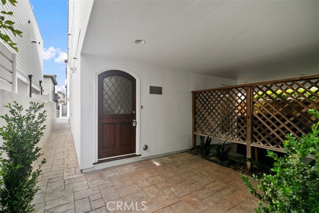 Front Image Thumbnail for CROC25262988