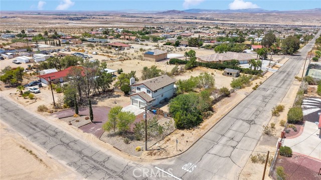 27580 Linda Vista Road, Barstow CA: https://media.crmls.org/medias/ab30ba90-a709-4341-8309-68f781229358.jpg