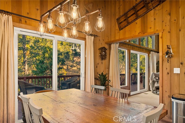 Detail Gallery Image 17 of 35 For 26974 Tunnel Dr, Lake Arrowhead,  CA 92352 - 3 Beds | 2 Baths