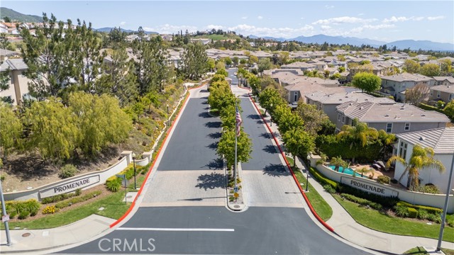 11480 Autumn Glen Court, Porter Ranch CA: https://media.crmls.org/medias/ab31b560-b65a-410d-9a56-6ae6db0121ff.jpg