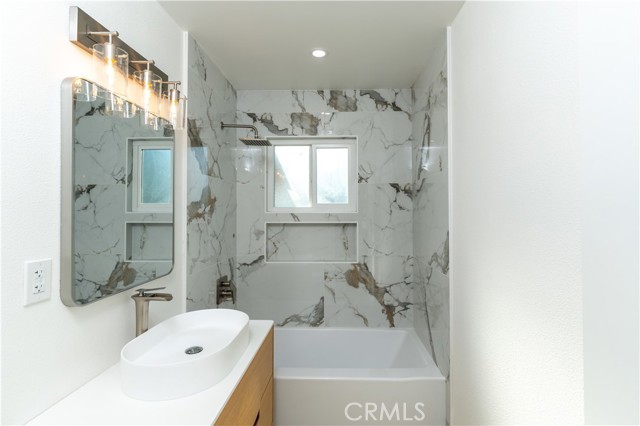 Detail Gallery Image 7 of 15 For 8326 Greenpoint, Riverside,  CA 92503 - 3 Beds | 2 Baths