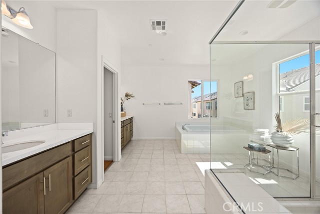 16114 Almond Avenue, Chino CA: https://media.crmls.org/medias/ab325b96-ca34-4305-a32a-f1917aed22c2.jpg
