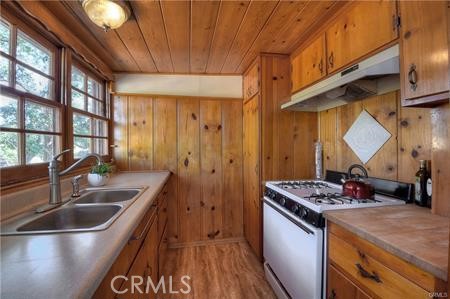https://media.crmls.org/medias/ab32807f-b792-40f7-8fc3-bdd06a3a1378.jpg?preset=X-Large