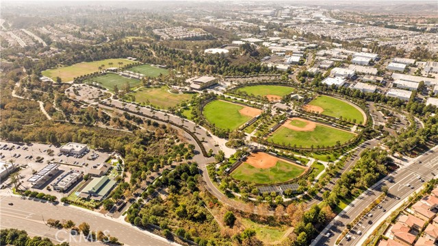 Detail Gallery Image 41 of 60 For 42 Castellana, Lake Forest,  CA 92630 - 4 Beds | 3 Baths