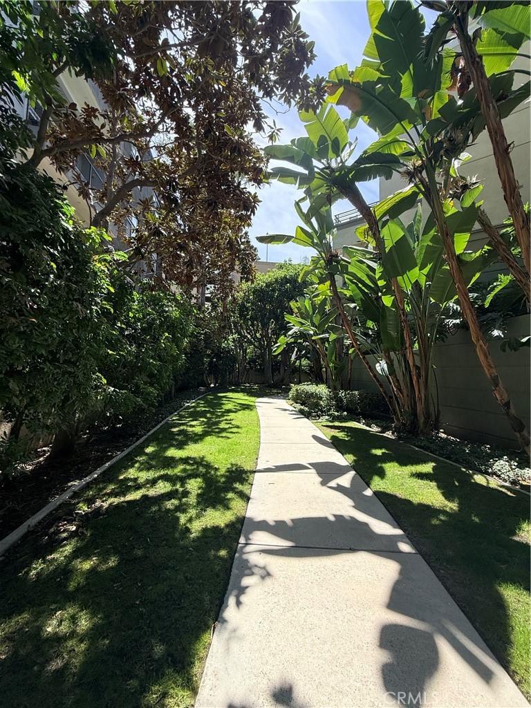 https://media.crmls.org/medias/ab349398-215c-4206-b5d6-9b316b43dbab.jpg?preset=X-Large