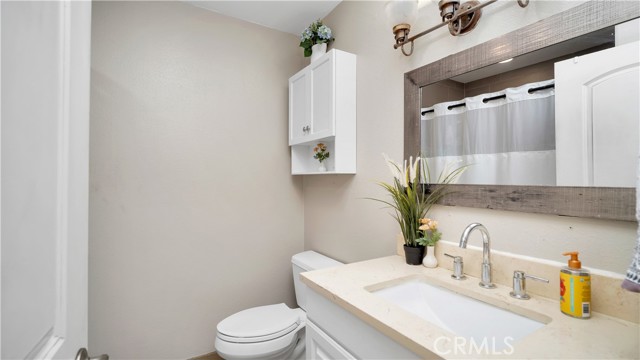 Detail Gallery Image 13 of 28 For 1616 Iowa #C,  Costa Mesa,  CA 92626 - 2 Beds | 1 Baths