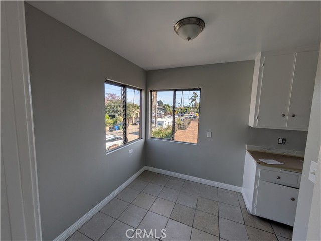 Detail Gallery Image 5 of 15 For 5847 Denver, Los Angeles,  CA 90044 - 2 Beds | 1 Baths