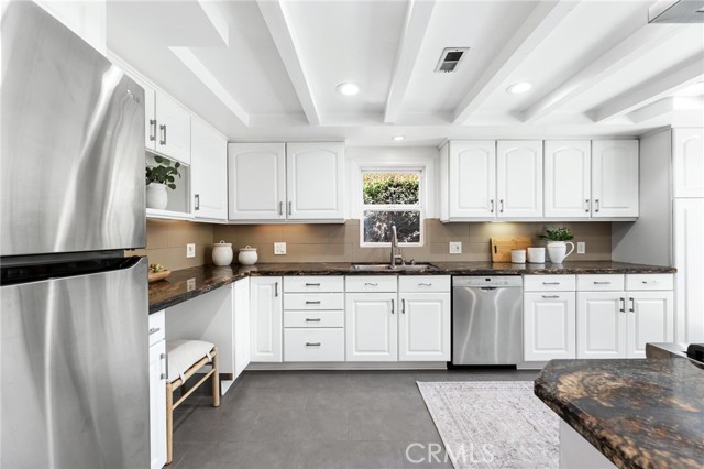 Detail Gallery Image 22 of 47 For 3219 Gibson Pl, Redondo Beach,  CA 90278 - 3 Beds | 2 Baths