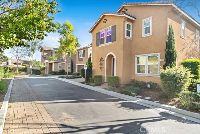 Detail Gallery Image 2 of 30 For 730 N via Barolo, Ontario,  CA 91764 - 4 Beds | 3 Baths