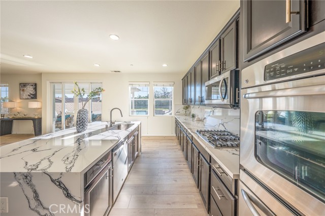 Detail Gallery Image 9 of 33 For 5062 Woodley Ridge, Rancho Cucamonga,  CA 91739 - 5 Beds | 4 Baths