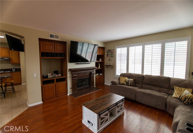 31532 Royal Oaks Drive, Temecula CA: https://media.crmls.org/medias/ab38cd85-69d0-4d12-af95-28b4e3aebca6.jpg
